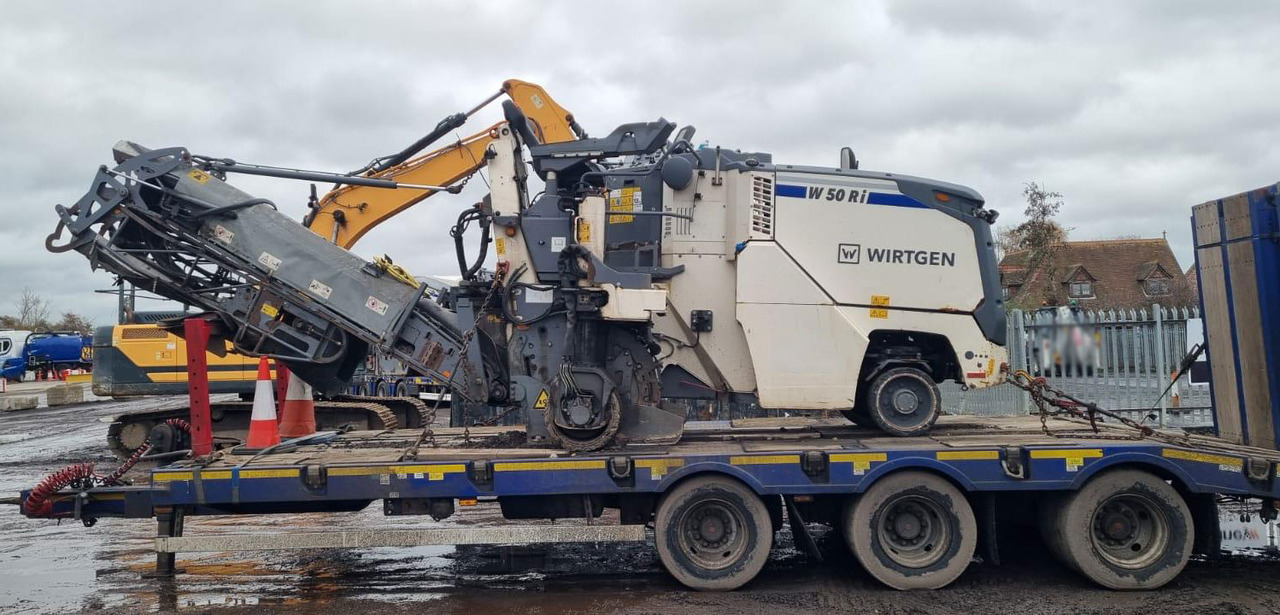 Wirtgen W 50 Ri - Fraiseuse à froid: photos 3 Wirtgen W 50 Ri - Fraiseuse à froid: photos 3