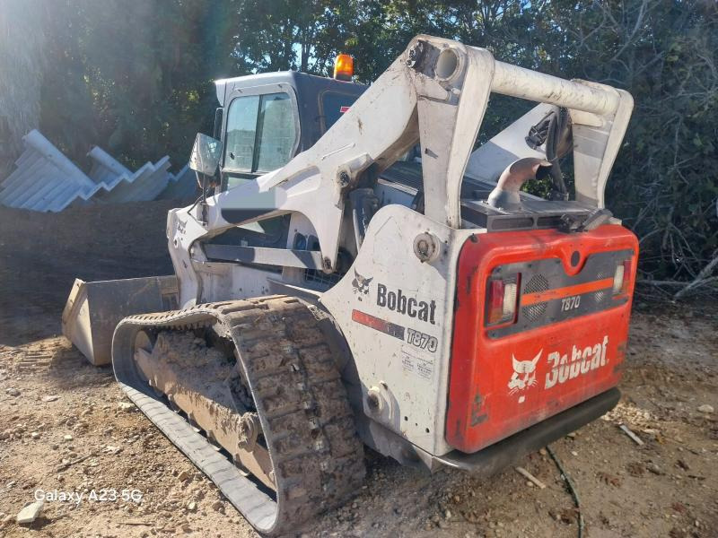BOBCAT T870 - Chargeuse compacte sur chenilles: photos 2 BOBCAT T870 - Chargeuse compacte sur chenilles: photos 2