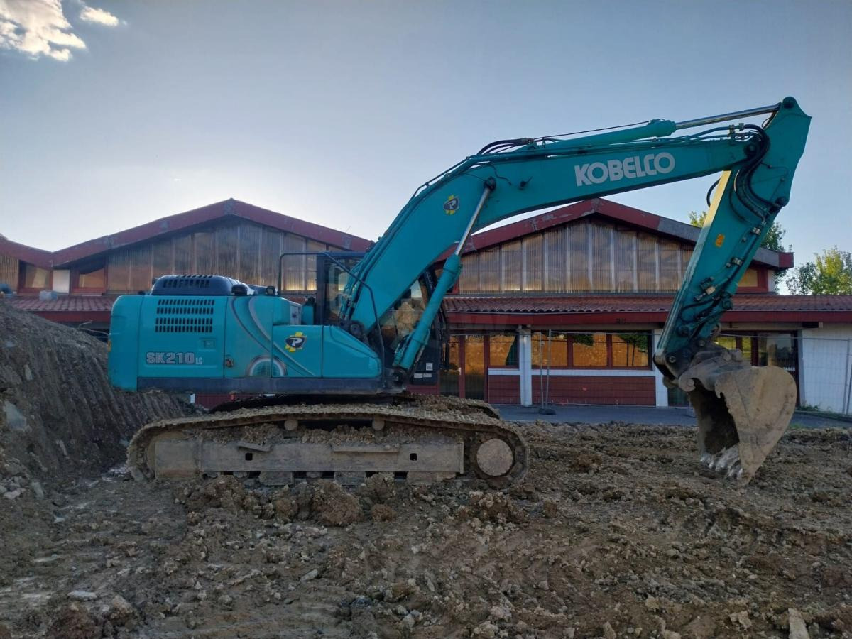 KOBELCO SK210 - Pelle sur chenille: photos 2 KOBELCO SK210 - Pelle sur chenille: photos 2