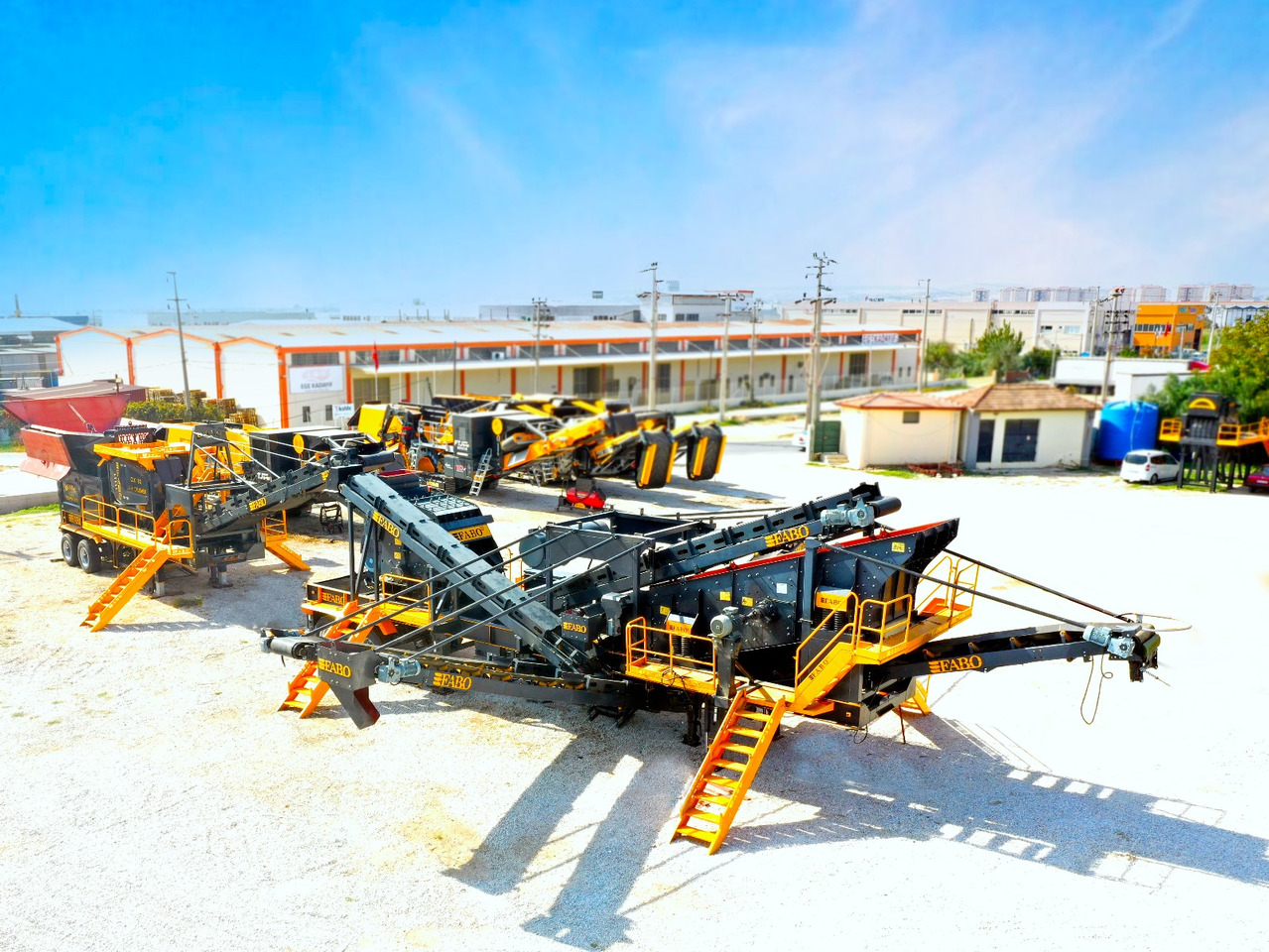 Concasseur mobile neuf FABO Mobile crusher