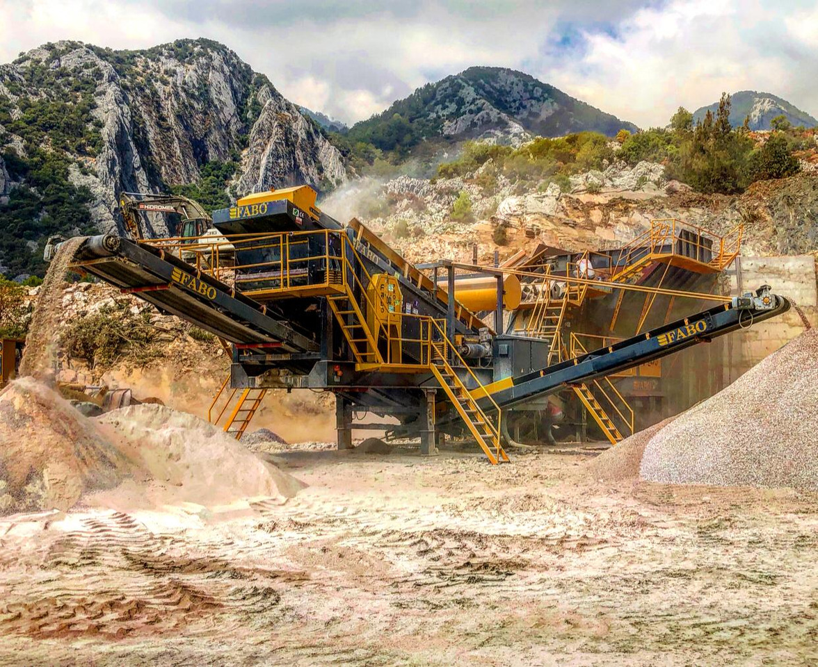 Concasseur mobile neuf FABO Mobile crusher