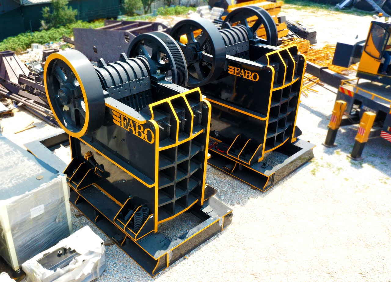 FABO jaw crusher - Concasseur à mâchoires: photos 1 FABO jaw crusher - Concasseur à mâchoires: photos 1