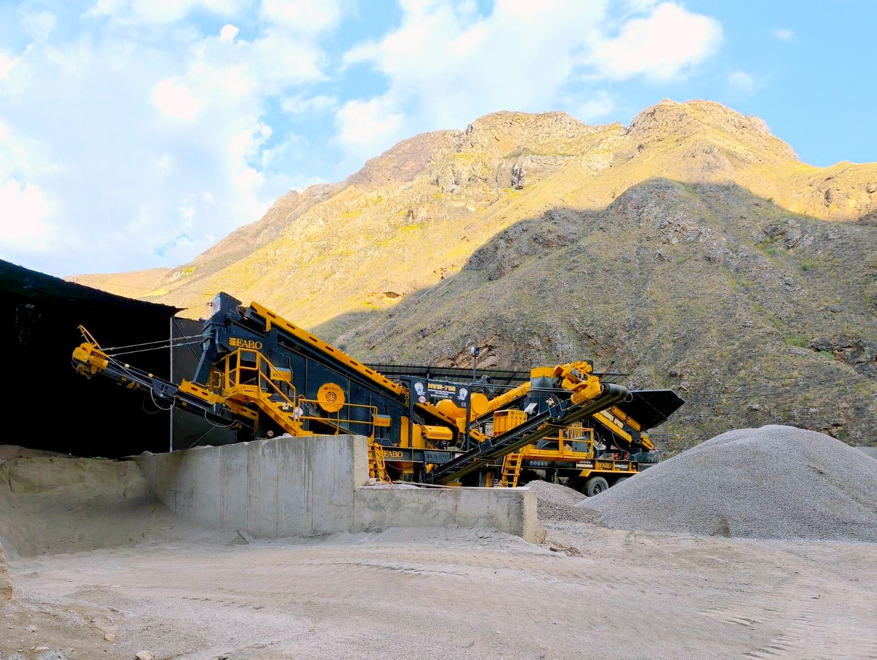 FABO mobile impact crusher - Concasseur à percussion: photos 1 FABO mobile impact crusher - Concasseur à percussion: photos 1