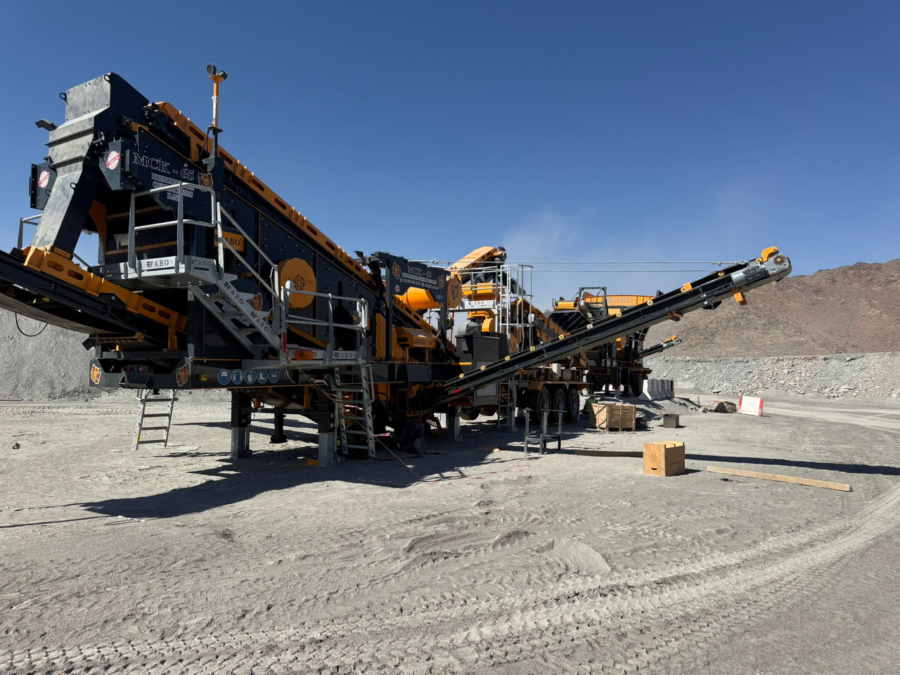 FABO mobile jaw crusher - Concasseur à mâchoires: photos 5 FABO mobile jaw crusher - Concasseur à mâchoires: photos 5