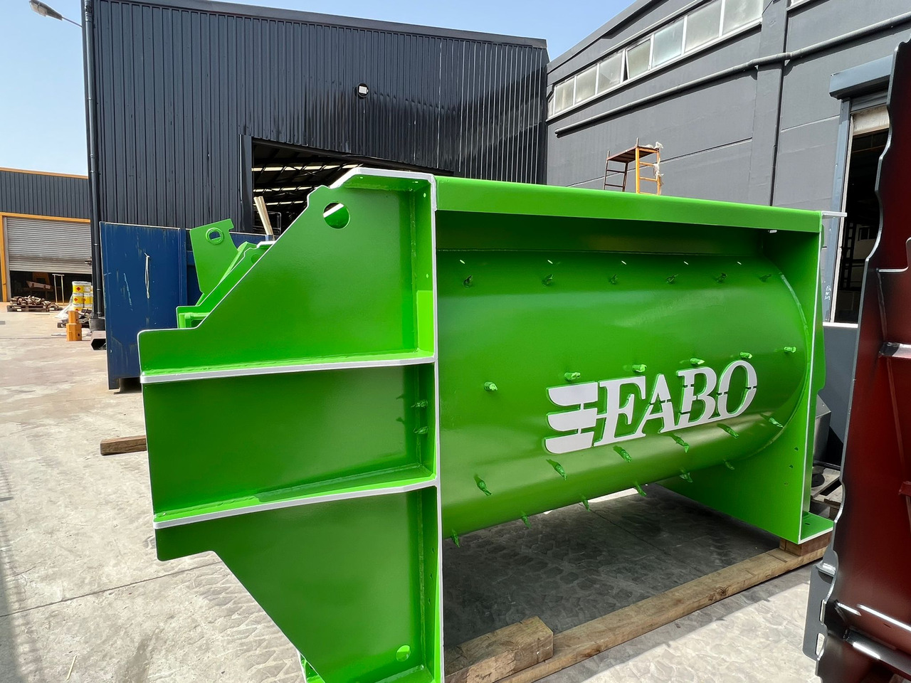 FABO twin shaft mixer - Bétonnière: photos 1 FABO twin shaft mixer - Bétonnière: photos 1