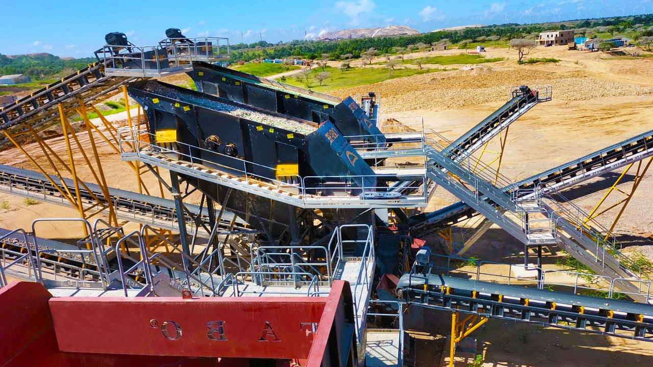 FABO vibrating screen - Crible: photos 4 FABO vibrating screen - Crible: photos 4