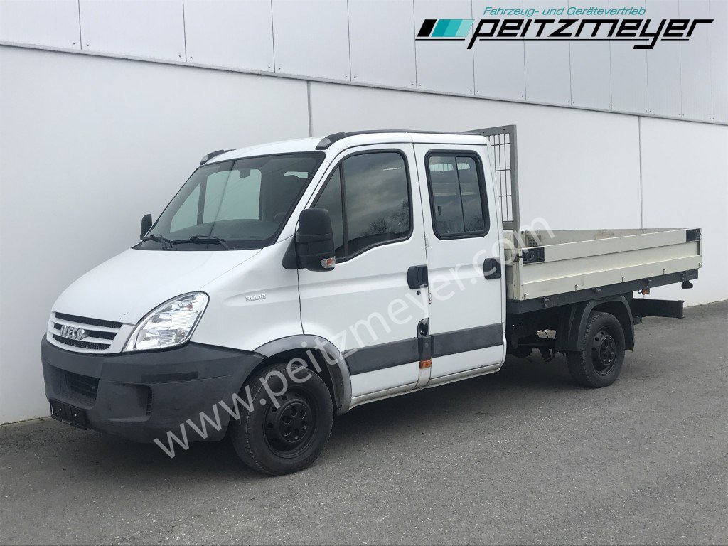 Iveco Daily 29 L 12 Doka, Pritsche, AHK 2,4 t. - Remorque plateau: photos 1 Iveco Daily 29 L 12 Doka, Pritsche, AHK 2,4 t. - Remorque plateau: photos 1