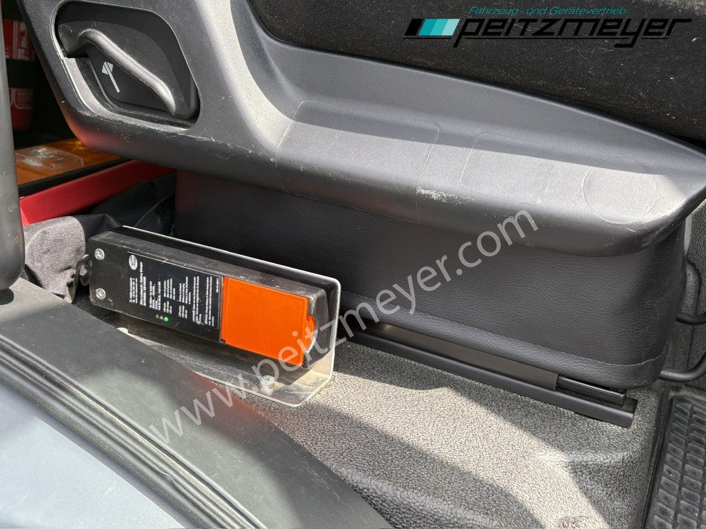 Camion benne MAN TGS 26.460 FL 6x2 Kipper+Kran+Funk Lenkachse, 2-Seitenkipper, Atlas 172.3: photos 21 Camion benne MAN TGS 26.460 FL 6x2 Kipper+Kran+Funk Lenkachse, 2-Seitenkipper, Atlas 172.3: photos 21