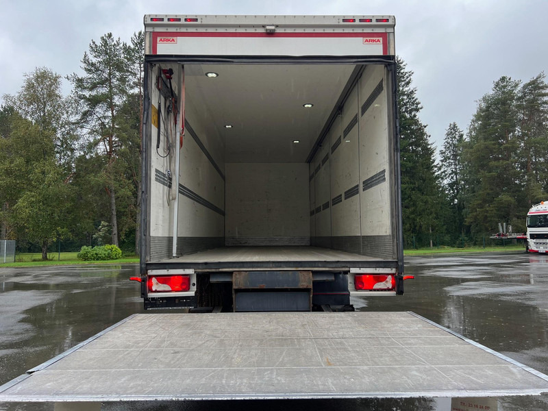 Scania G370 DB4X2HNB - OPEN SIDE - Camion fourgon: photos 4 Scania G370 DB4X2HNB - OPEN SIDE - Camion fourgon: photos 4