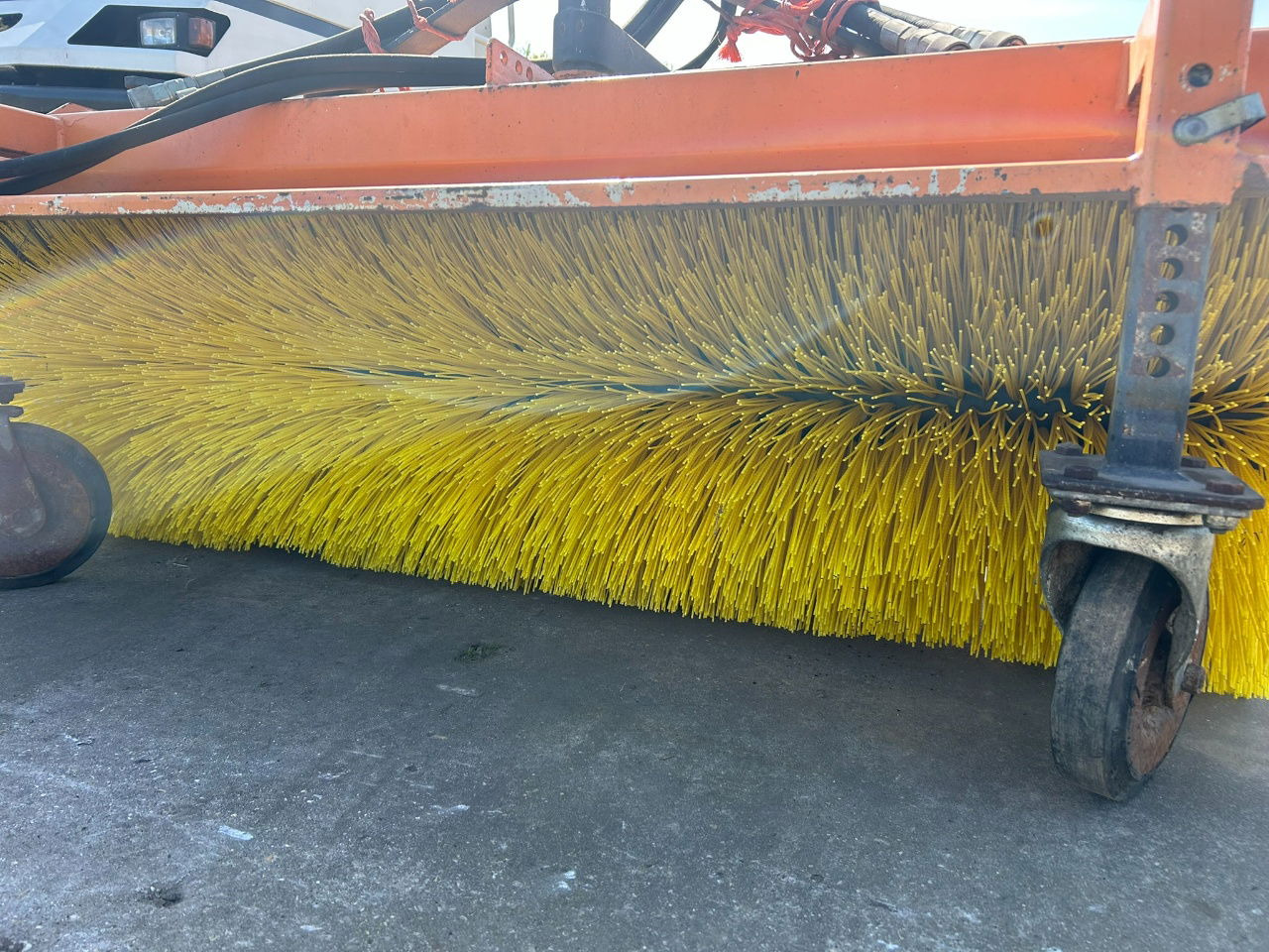 Boxer 1550 Schleppo veegmachine nieuwe borstel - Brosse: photos 5 Boxer 1550 Schleppo veegmachine nieuwe borstel - Brosse: photos 5