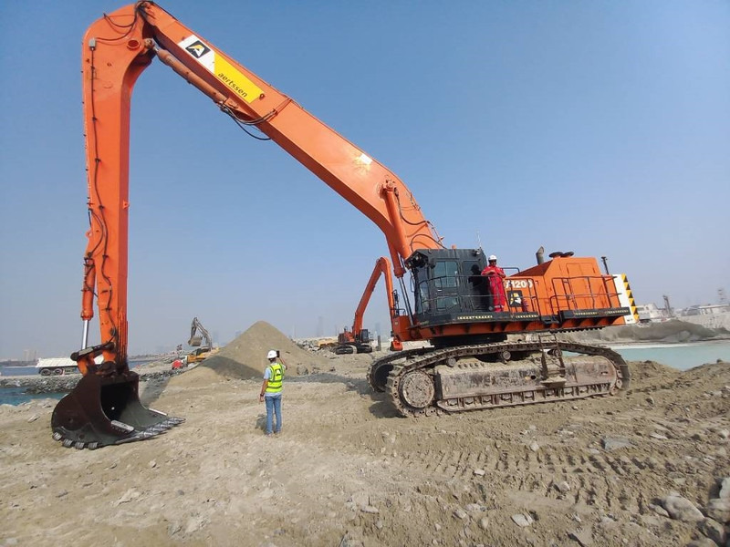 Hitachi EX1200-6 Longreach 28m (Abu Dhabi) - Pelle: photos 2 Hitachi EX1200-6 Longreach 28m (Abu Dhabi) - Pelle: photos 2