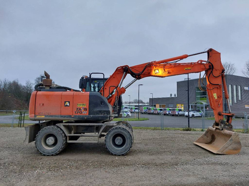Hitachi ZX170W-5B - Pelle sur pneus: photos 4 Hitachi ZX170W-5B - Pelle sur pneus: photos 4