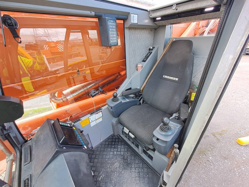 Grue tout-terrain Liebherr LTM 1095-5.1: photos 18 Grue tout-terrain Liebherr LTM 1095-5.1: photos 18