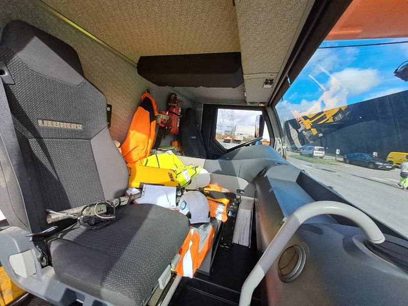 Grue tout-terrain Liebherr LTM 1095-5.1: photos 11 Grue tout-terrain Liebherr LTM 1095-5.1: photos 11