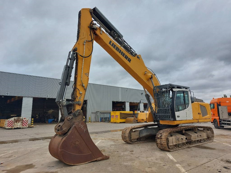Liebherr R 936 LC - Pelle sur chenille: photos 2 Liebherr R 936 LC - Pelle sur chenille: photos 2