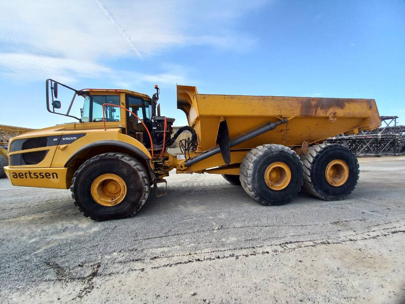 Volvo A40F (Abu dhabi) - Tombereau articulé: photos 1 Volvo A40F (Abu dhabi) - Tombereau articulé: photos 1