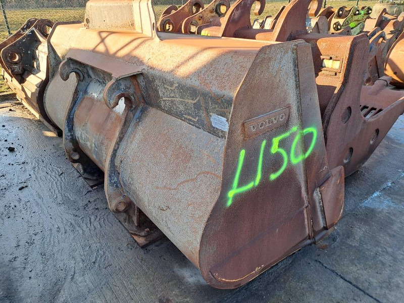 Volvo L 150 H - Godet pour Engins de chantier: photos 2 Volvo L 150 H - Godet pour Engins de chantier: photos 2