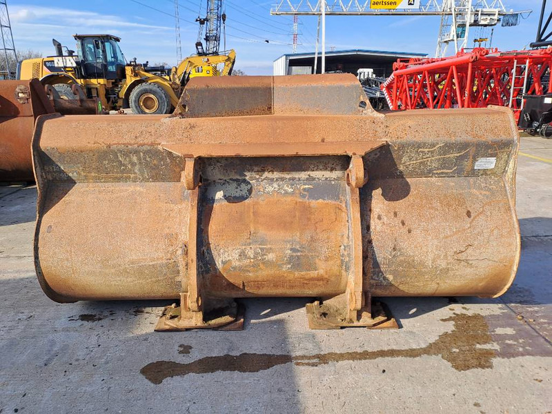 Volvo L 150 H - Godet pour Engins de chantier: photos 5 Volvo L 150 H - Godet pour Engins de chantier: photos 5