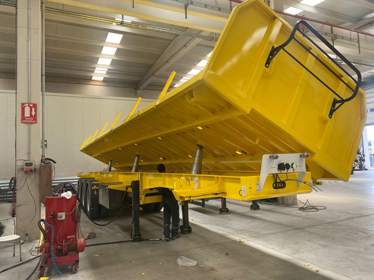 Semi-remorque plateau pour transport de bois neuf SINAN TANKER-TREYLER FlatBed - Special Platform: photos 6