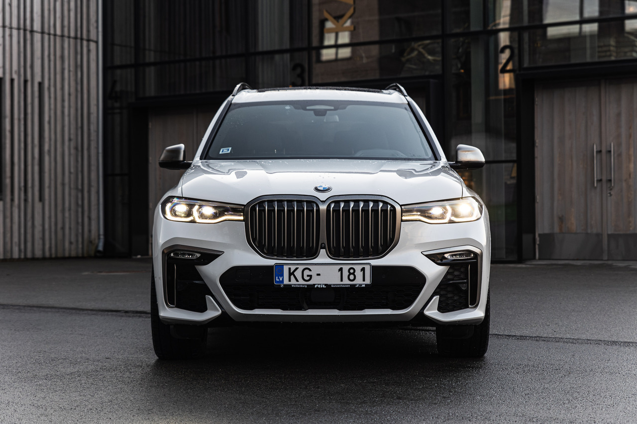BMW X7 M50D X Drive M package, 6 seats - Voiture: photos 3 BMW X7 M50D X Drive M package, 6 seats - Voiture: photos 3