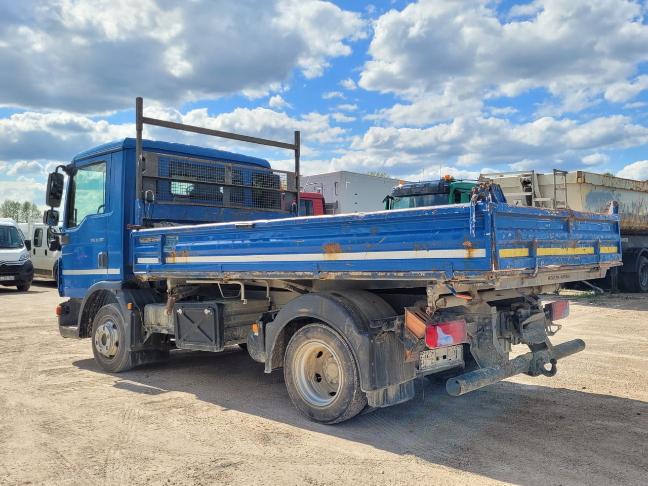 Camion benne MAN TGL 8.180: photos 8 Camion benne MAN TGL 8.180: photos 8