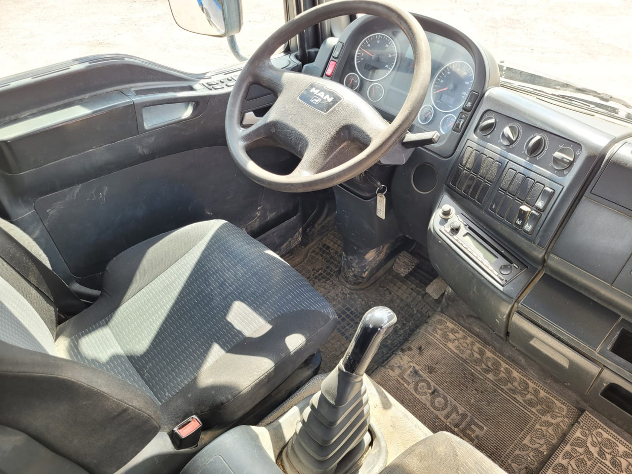 Camion benne MAN TGL 8.180: photos 15 Camion benne MAN TGL 8.180: photos 15