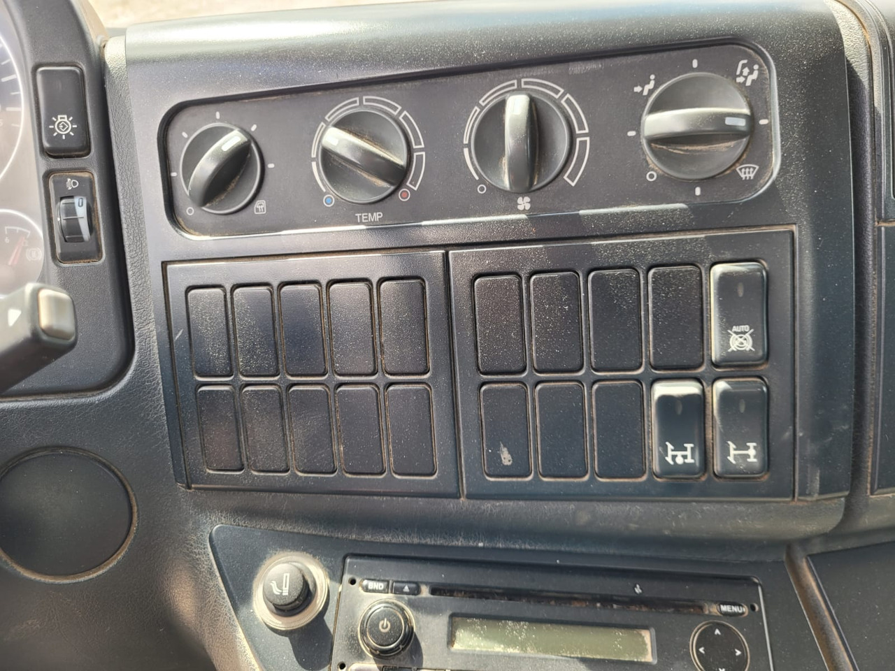 Camion benne MAN TGL 8.180: photos 18 Camion benne MAN TGL 8.180: photos 18