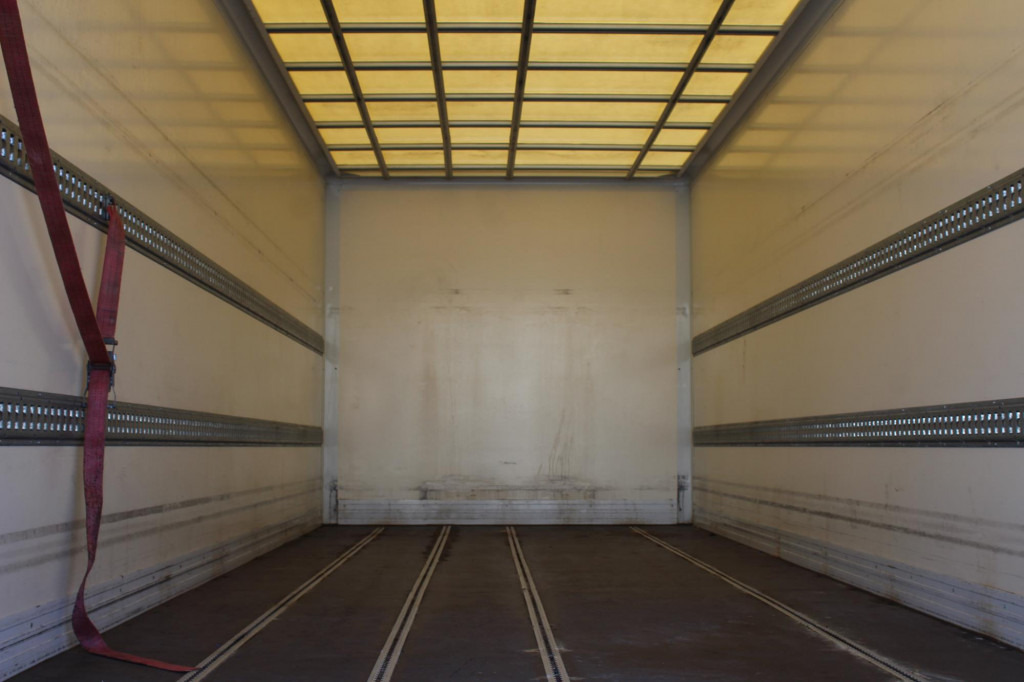 Mercedes-Benz Atego 1221 E6  Koffer   Klima  LDW  Schalter  LBW - Camion: photos 2 Mercedes-Benz Atego 1221 E6  Koffer   Klima  LDW  Schalter  LBW - Camion: photos 2