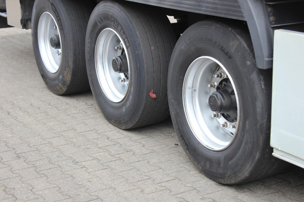 Chereau TK SLXi Spectrum Bi-Multi-Temp. TW FRC 26 - Semi-remorque frigorifique: photos 4 Chereau TK SLXi Spectrum Bi-Multi-Temp. TW FRC 26 - Semi-remorque frigorifique: photos 4