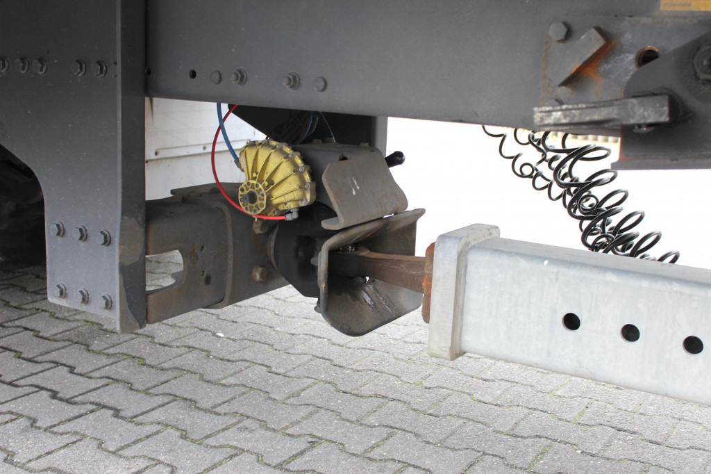 Fruehauf Fruehauf 2-Achser SAF Edscha Alu Bordwände - Remorque rideaux coulissants: photos 5 Fruehauf Fruehauf 2-Achser SAF Edscha Alu Bordwände - Remorque rideaux coulissants: photos 5