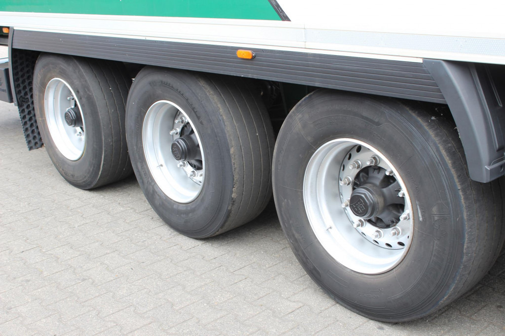 Semi-remorque frigorifique Lamberet TK SLXi Spectrum 2,65h Bi-Temp LBW FRC Aluboden: photos 7 Semi-remorque frigorifique Lamberet TK SLXi Spectrum 2,65h Bi-Temp LBW FRC Aluboden: photos 7