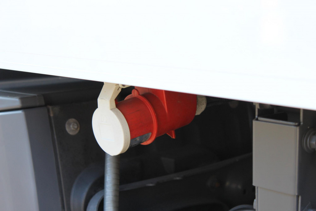 Mercedes-Benz Actros 1830 E6 TK T-1200R Multi Bi-Temp LBW AHK - Camion frigorifique: photos 4 Mercedes-Benz Actros 1830 E6 TK T-1200R Multi Bi-Temp LBW AHK - Camion frigorifique: photos 4