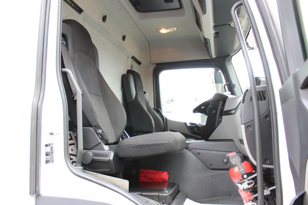 Camion fourgon Mercedes-Benz Antos 1830 E6 Koffer 7,7m LBW S.Tür ACC LDW: photos 6 Camion fourgon Mercedes-Benz Antos 1830 E6 Koffer 7,7m LBW S.Tür ACC LDW: photos 6