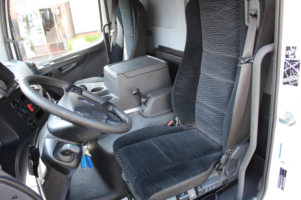 Mercedes-Benz Atego 1321 E6  Koffer Klima Kamera Schalter LBW en leasing occasion Mercedes-Benz Atego 1321 E6  Koffer Klima Kamera Schalter LBW: photos 7