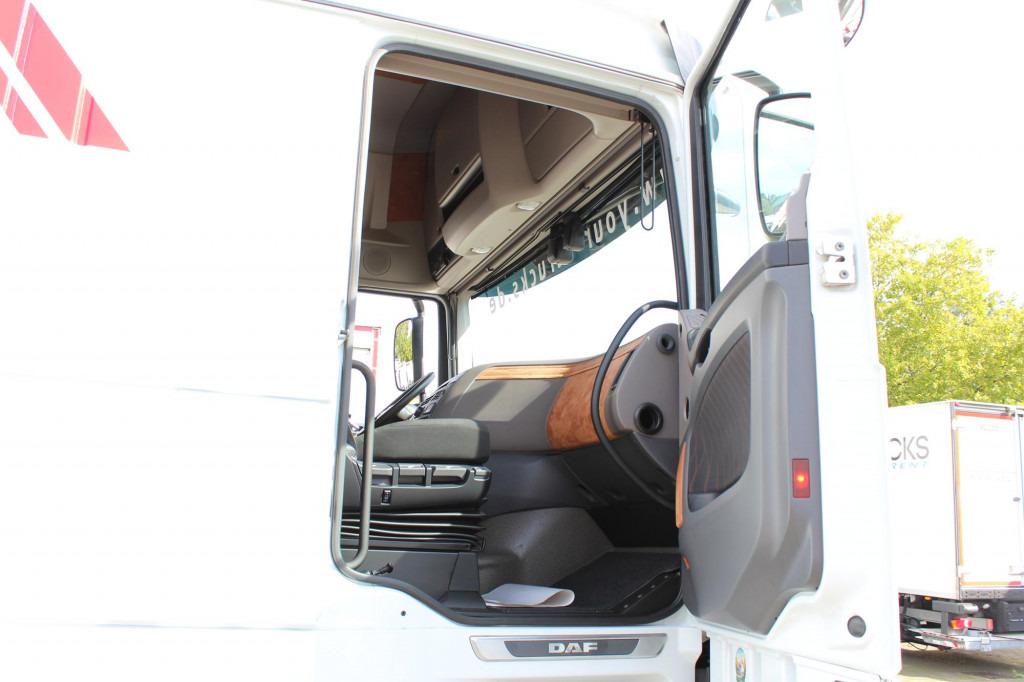 Daf 530 SSC Retarder Kühlbox 2 Tanks Standklima - Tracteur routier: photos 3 Daf 530 SSC Retarder Kühlbox 2 Tanks Standklima - Tracteur routier: photos 3