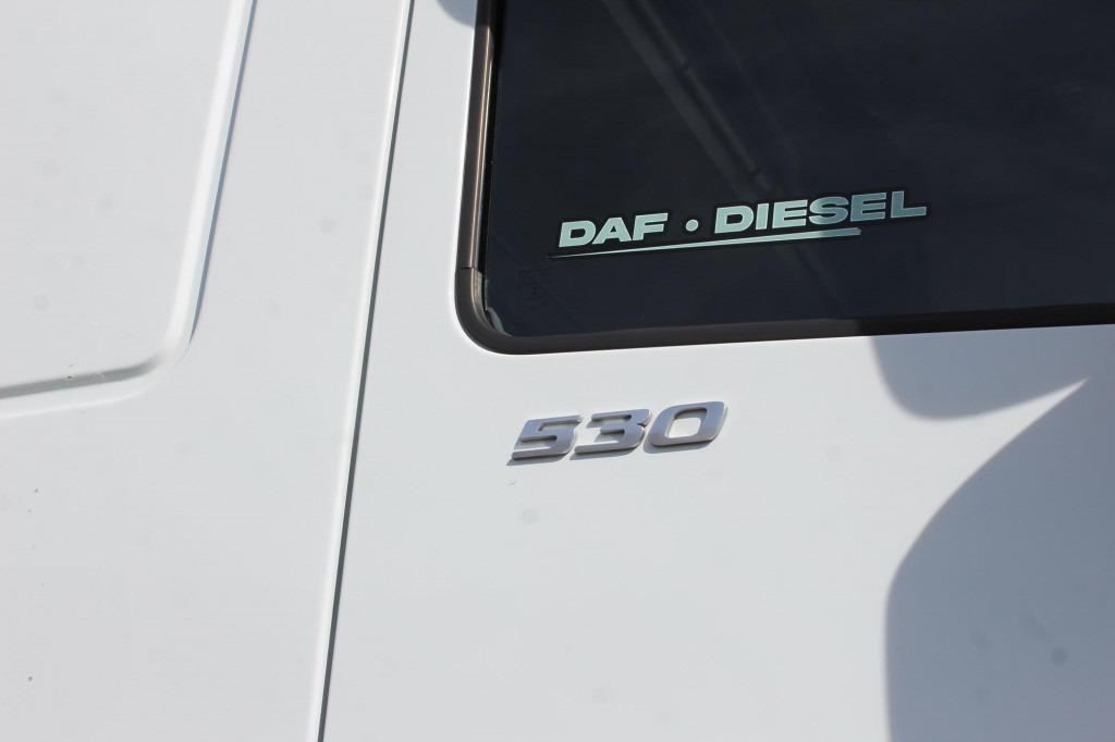 Daf 530 SSC Retarder Kühlbox 2 Tanks Standklima - Tracteur routier: photos 2 Daf 530 SSC Retarder Kühlbox 2 Tanks Standklima - Tracteur routier: photos 2