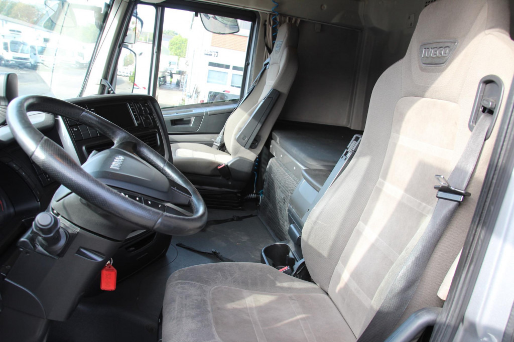 Iveco 480XP Retarder Standklima Kühlbox VIN: C359 - Tracteur routier: photos 2 Iveco 480XP Retarder Standklima Kühlbox VIN: C359 - Tracteur routier: photos 2
