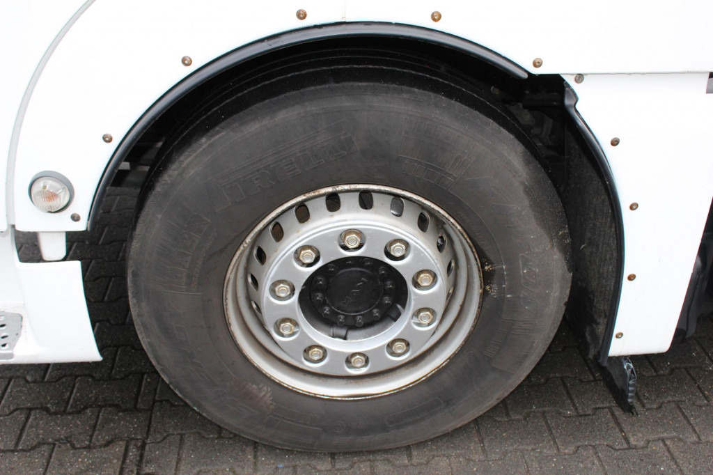 MAN TGX 18.460 E6 XXL Retarder Kühlbox Navi 2Tanks - Tracteur routier: photos 2 MAN TGX 18.460 E6 XXL Retarder Kühlbox Navi 2Tanks - Tracteur routier: photos 2