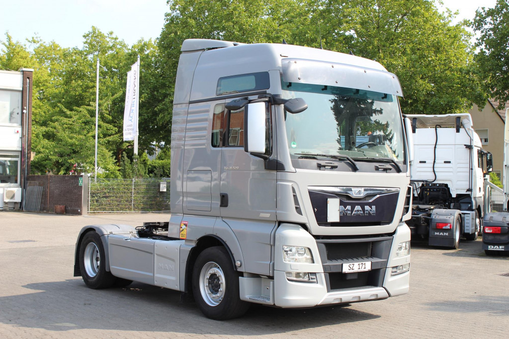 Tracteur routier MAN TGX 18.520 XXL D38   Retarder   MOTOR GERÄUSCHE: photos 9