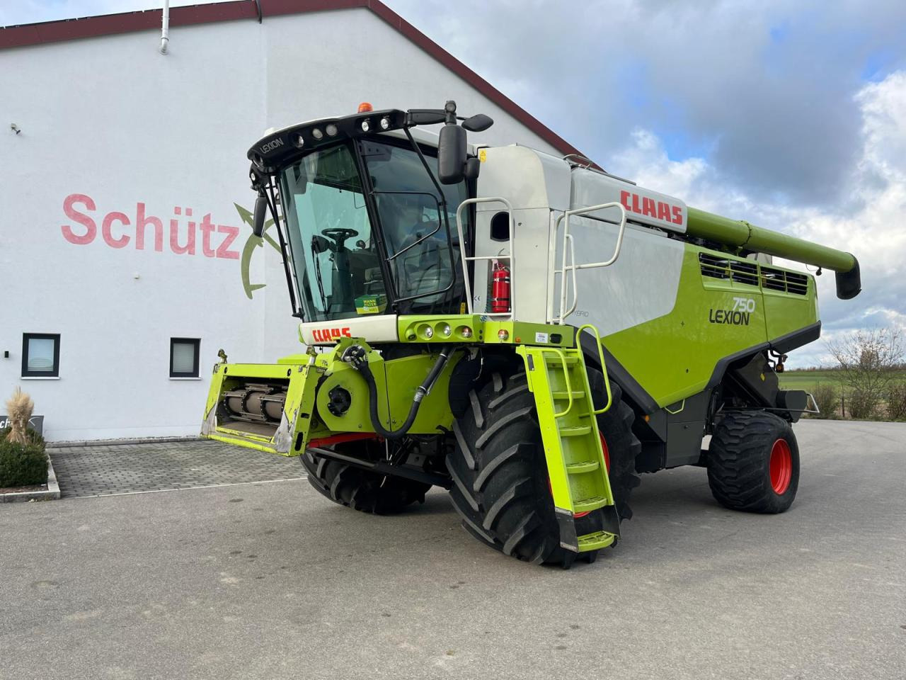 CLAAS Lexion 750 V-Kanal 3D, 30kmh, Mercedes Motor, Baujahr 2017 - Moissonneuse-batteuse: photos 1 CLAAS Lexion 750 V-Kanal 3D, 30kmh, Mercedes Motor, Baujahr 2017 - Moissonneuse-batteuse: photos 1