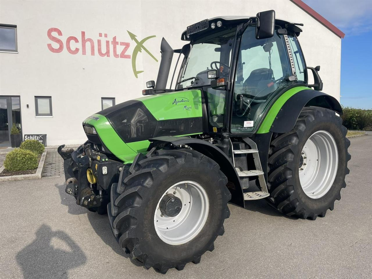 Deutz-Fahr Agrotron M410 FZW, MOTOR NEU ! - Tracteur agricole: photos 1 Deutz-Fahr Agrotron M410 FZW, MOTOR NEU ! - Tracteur agricole: photos 1