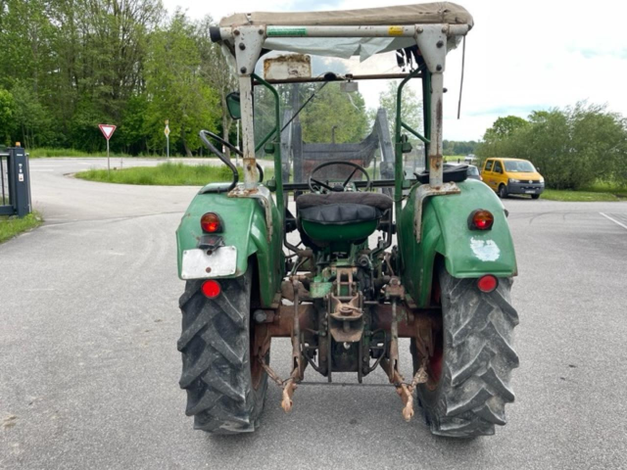 Deutz-Fahr D 4005 mit Frontlader / Oldtimer - Tracteur agricole: photos 4 Deutz-Fahr D 4005 mit Frontlader / Oldtimer - Tracteur agricole: photos 4
