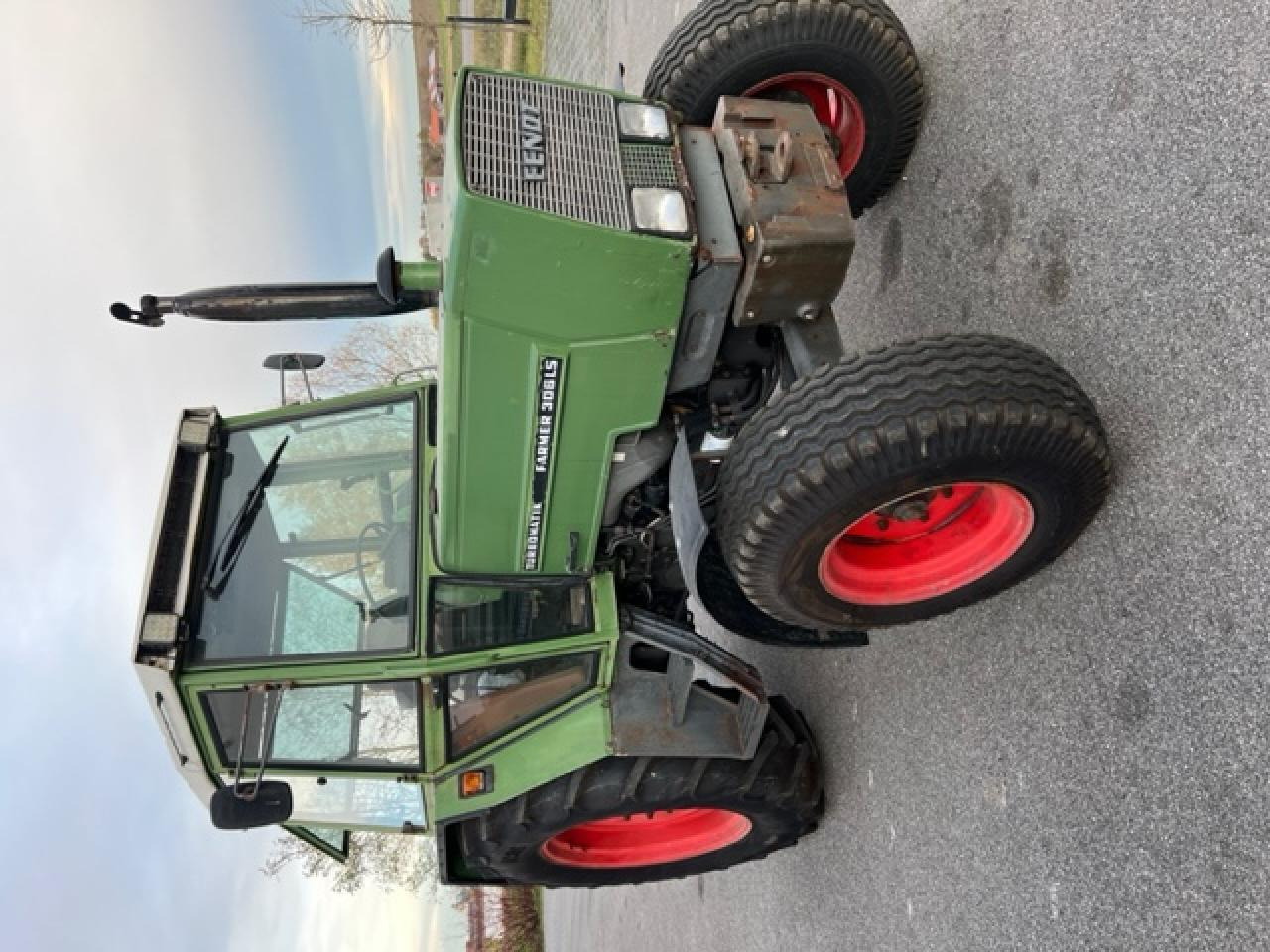 Fendt Farmer 306 LS, ca. 9516 Bh, Baujahr 1982 - Tracteur agricole: photos 3 Fendt Farmer 306 LS, ca. 9516 Bh, Baujahr 1982 - Tracteur agricole: photos 3
