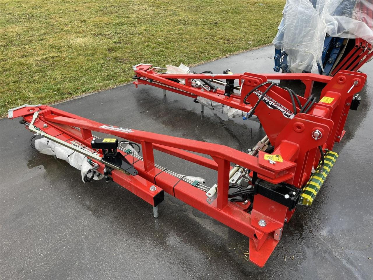 Hatzenbichler Neuer unbenutzter Striegel mit hydraulischer Druckverstellung, 12m AB, Hatzenbichler Striegel - Herse: photos 2 Hatzenbichler Neuer unbenutzter Striegel mit hydraulischer Druckverstellung, 12m AB, Hatzenbichler Striegel - Herse: photos 2