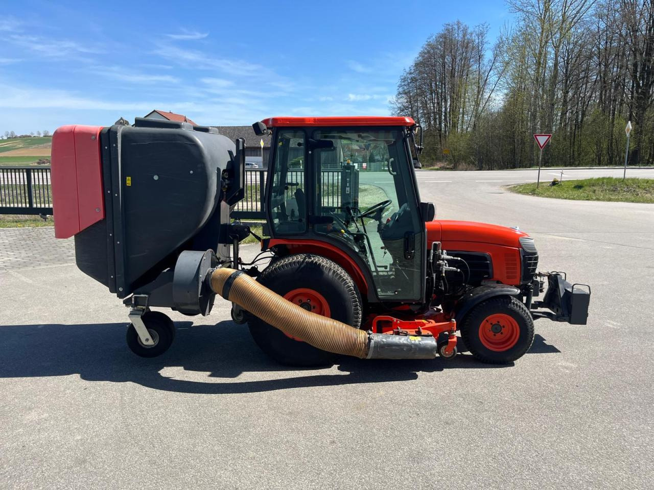 Kubota B3030 Rasenmäher inkl. Grüngutbehälter - Motofaucheuse: photos 4 Kubota B3030 Rasenmäher inkl. Grüngutbehälter - Motofaucheuse: photos 4