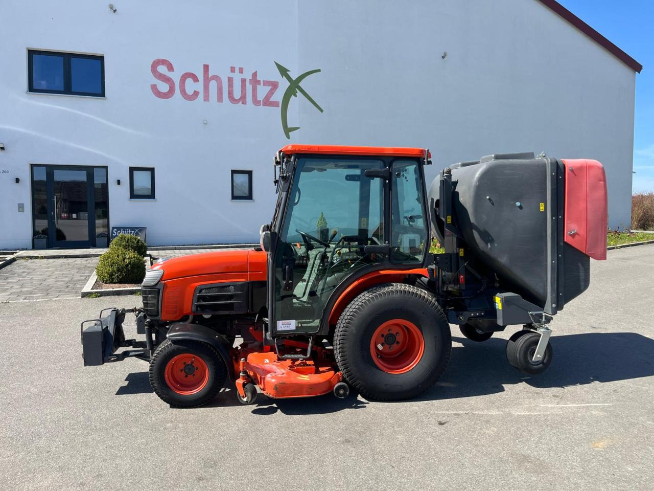 Kubota B3030 Rasenmäher inkl. Grüngutbehälter - Motofaucheuse: photos 1 Kubota B3030 Rasenmäher inkl. Grüngutbehälter - Motofaucheuse: photos 1
