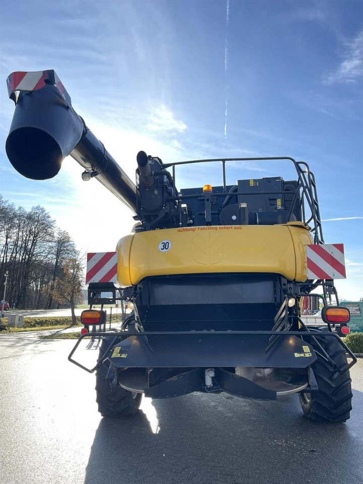 New Holland CR9080 Elevation Allrad - Moissonneuse-batteuse: photos 5 New Holland CR9080 Elevation Allrad - Moissonneuse-batteuse: photos 5