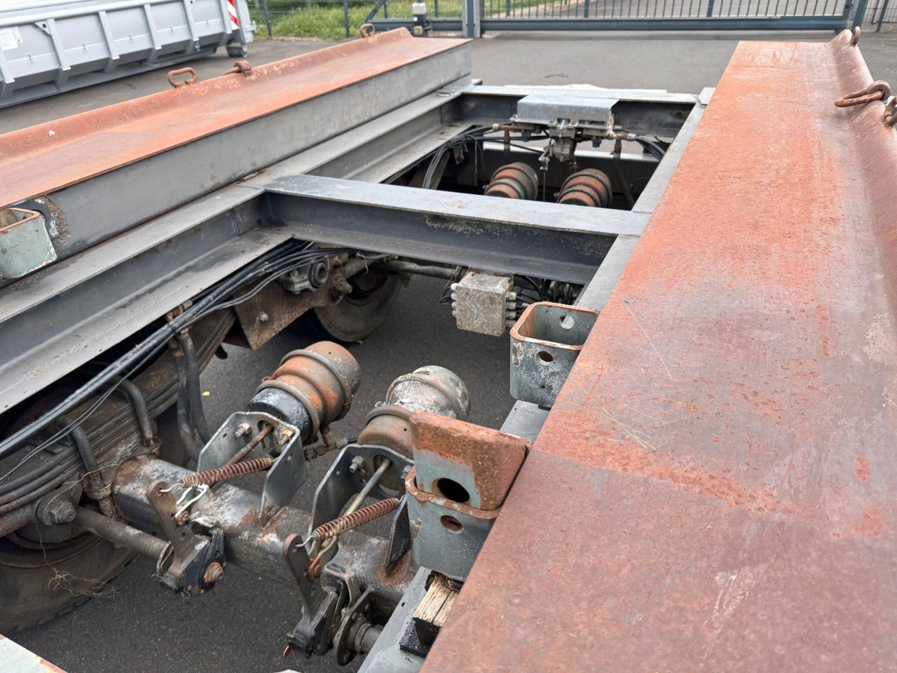 Hüffermann HMA 24.24 3- Achs- Blattfederung - Remorque ampliroll/ Multibenne: photos 4 Hüffermann HMA 24.24 3- Achs- Blattfederung - Remorque ampliroll/ Multibenne: photos 4