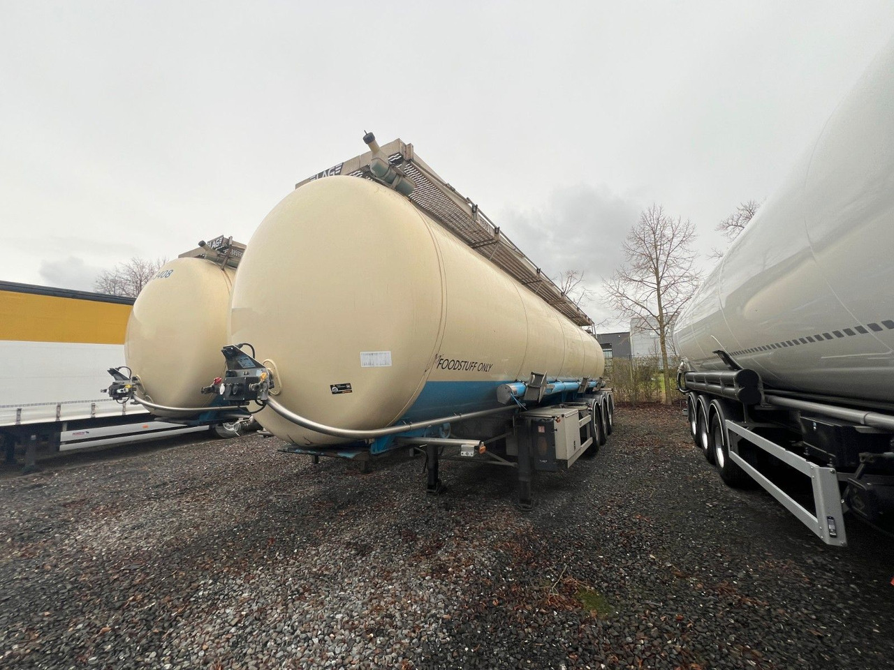 Lag 32000 l Lebensmitteltank mit 3 Kammern, ADR - Semi-remorque citerne: photos 3 Lag 32000 l Lebensmitteltank mit 3 Kammern, ADR - Semi-remorque citerne: photos 3