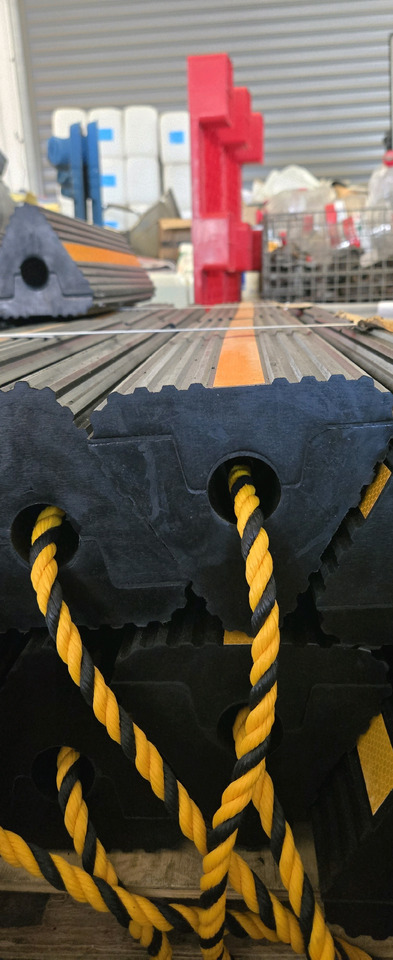 AirBusiness GSE aircraft shocks - Équipement aéroportuaire: photos 3 AirBusiness GSE aircraft shocks - Équipement aéroportuaire: photos 3